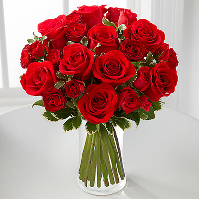 The Red Romance&amp;trade; Rose Bouquet